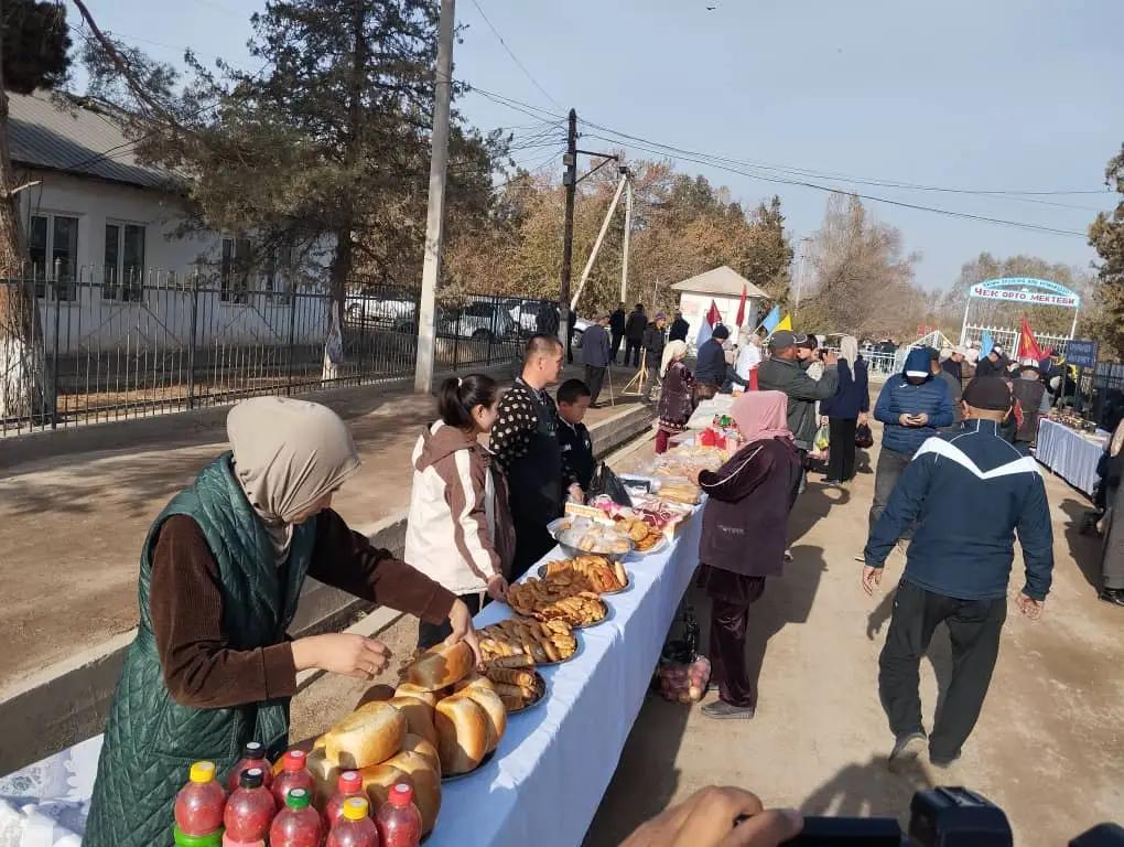Баткенде айыл чарба жарманкеси өтүүдө