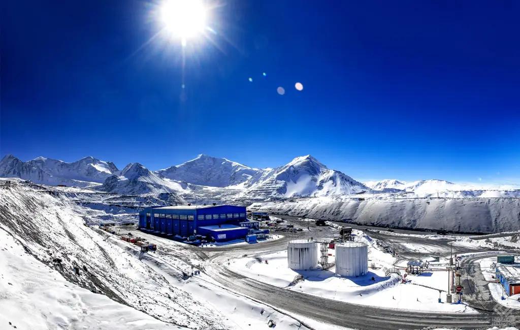 Выручка «Кумтор Голд Компани» за десять месяцев достигла почти $1 млрд