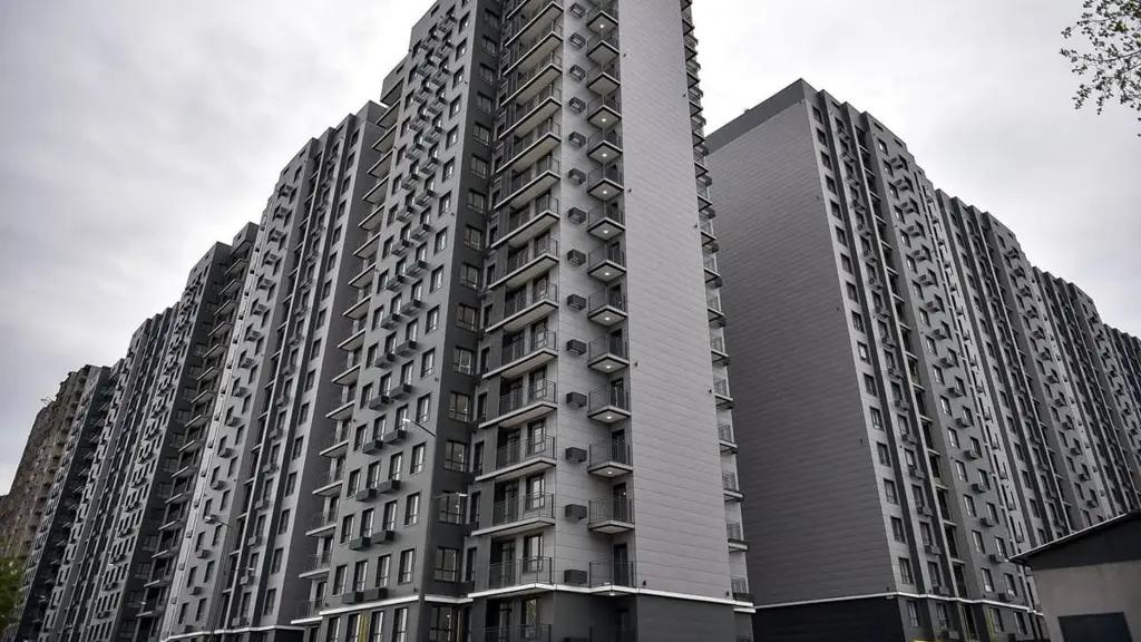 Мамлекеттик ипотекалык компания: Бишкекте дагы 1080 батир ээлерине тапшырылат