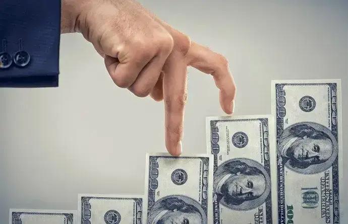 Иностранные вкладчики штурмуют кыргызские банки — депозиты нерезидентов выросли на 20%