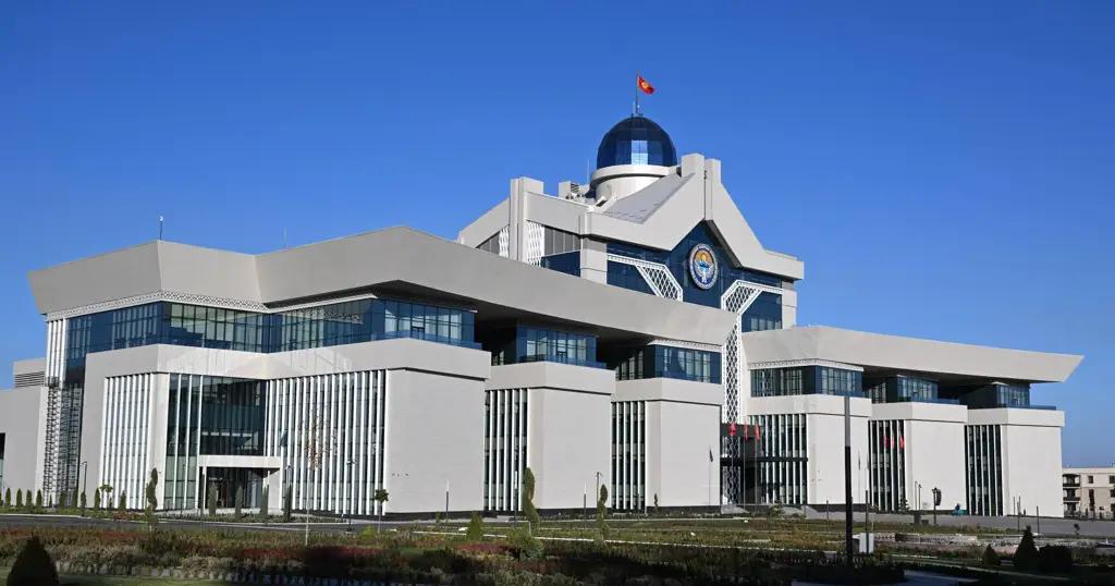 Президент Садыр Жапаров с государственным визитом посетит Пакистан