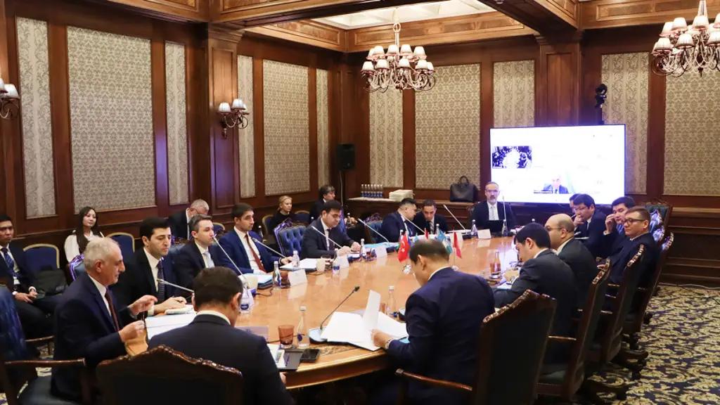 В Бишкеке определили сроки запуска Тюркского инвестиционного фонда