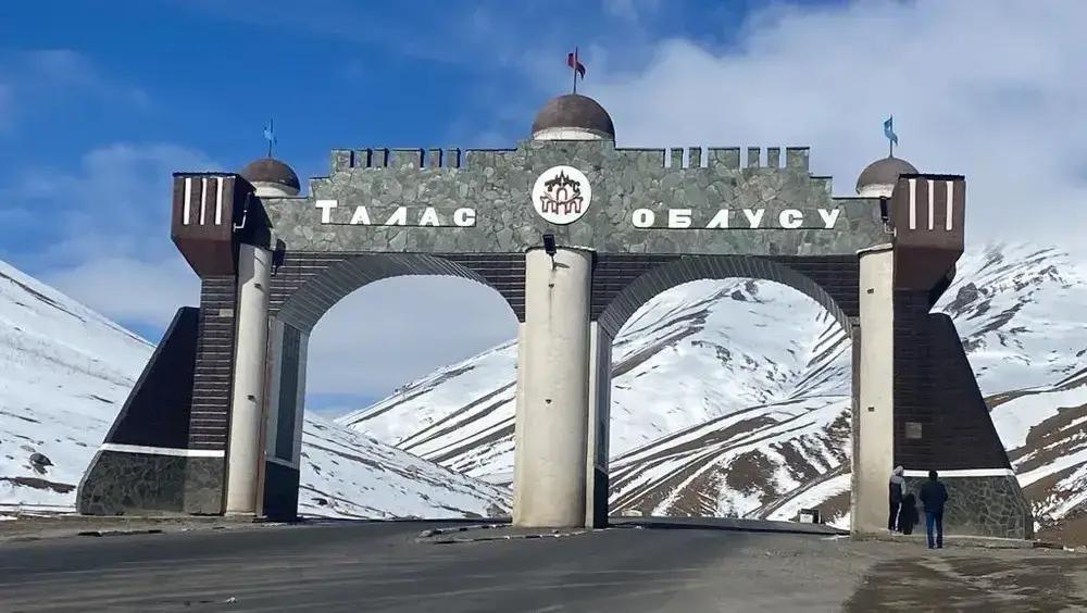 В Таласской области по делу о незаконной передаче 60 гектаров задержан глава Аманбаевского аймака