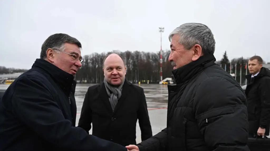 Адылбек Касымалиев иш сапары менен Москвага барды