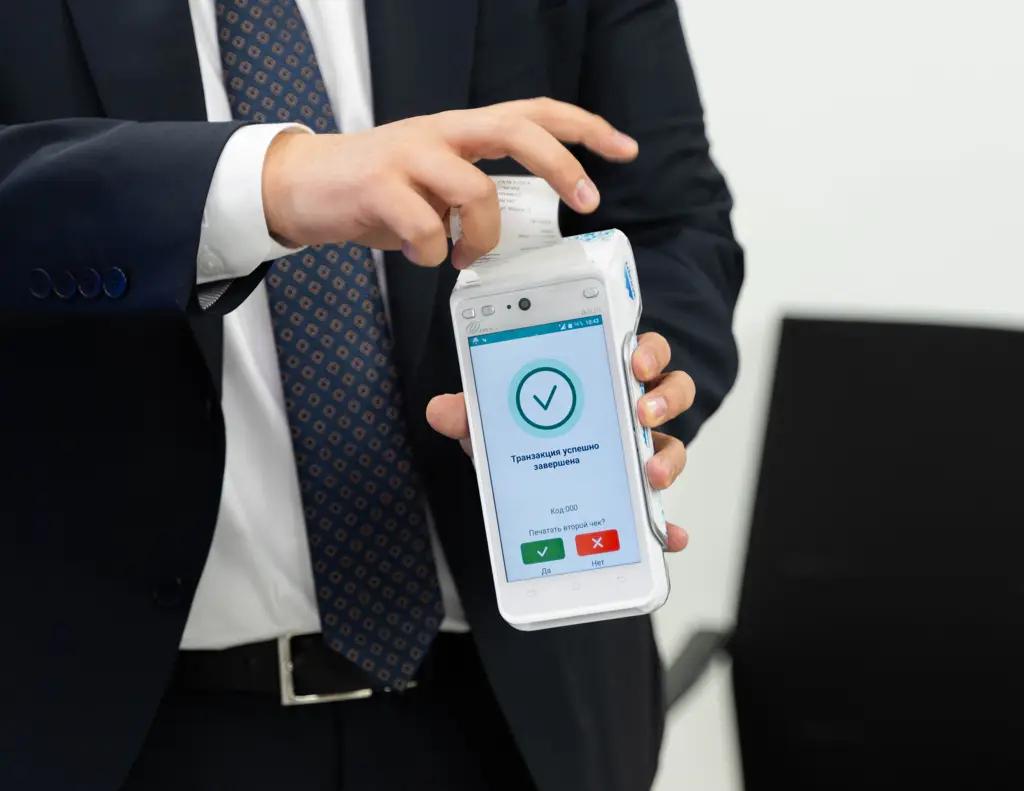 «Элкарт» и HUMO отменили комиссии для взаиморасчетов