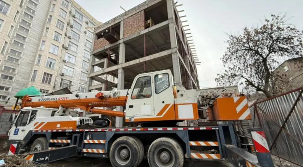 Бишкекте курулуш талаптарын аткарбаган компаниянын лицензиясы токтотулду