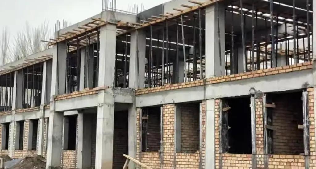 Ош: Кеңеш айылында 203 млн сомго мектеп салынууда