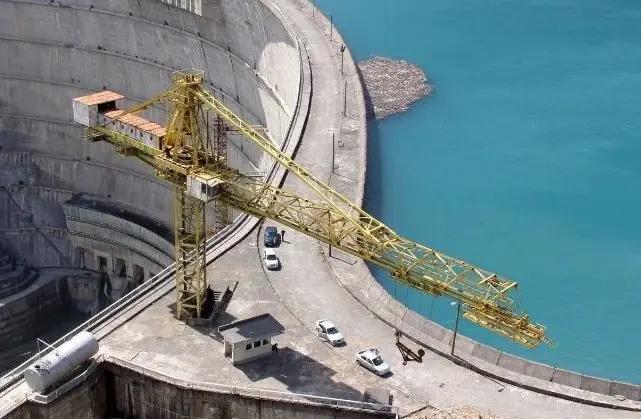 ЕАӨБ Камбар-Ата ГЭС-1ди каржылоодо жеңилдетилген шарттарды карап чыгууга даяр