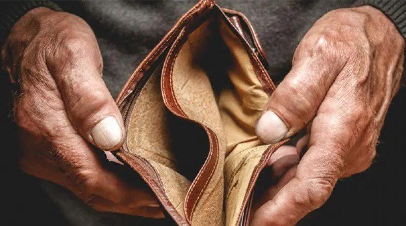 Даже работа не всегда спасает. В Кыргызстане 17.3% занятых живут за чертой бедности