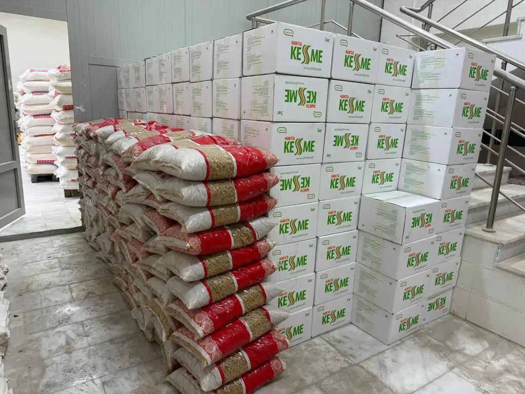 Бишкекте 300 үй-бүлөгө гуманитардык жардам берилди