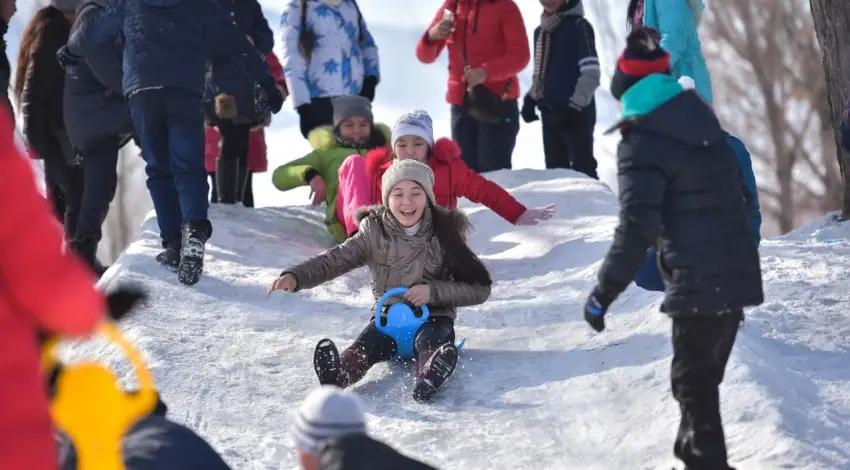 Кыргызстанцев стало на 103 тысячи, или 1.4%, больше