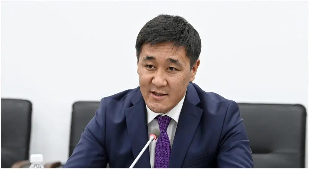 Орунбеков Бекешовдун Ботаникалык бакта футбол аянтчасын курууга каршы пикирине жооп берди