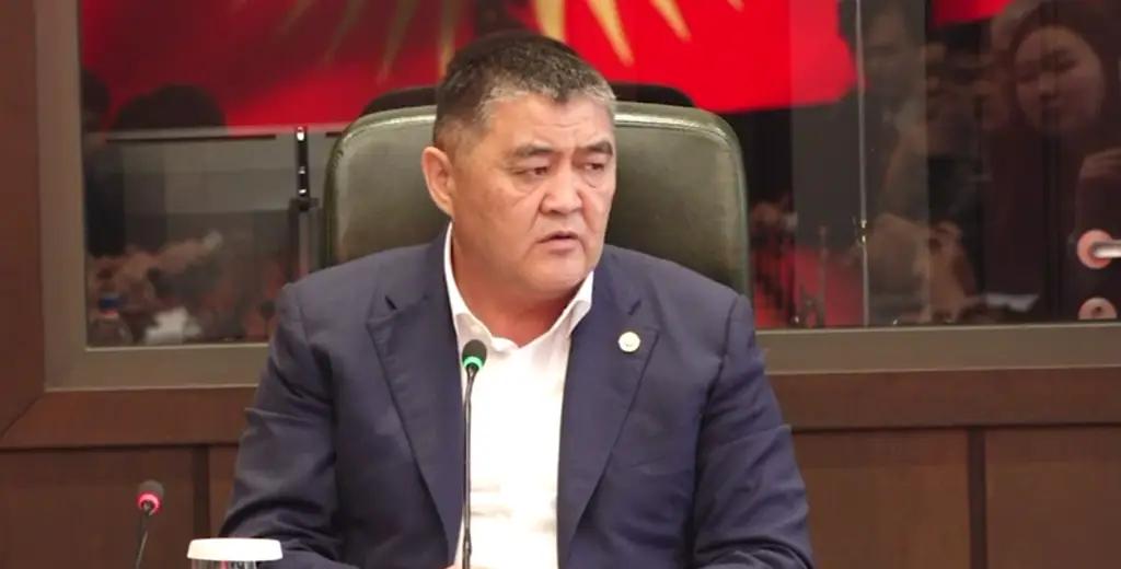 Ташиев поручил проверить все ломбарды в Кыргызстане