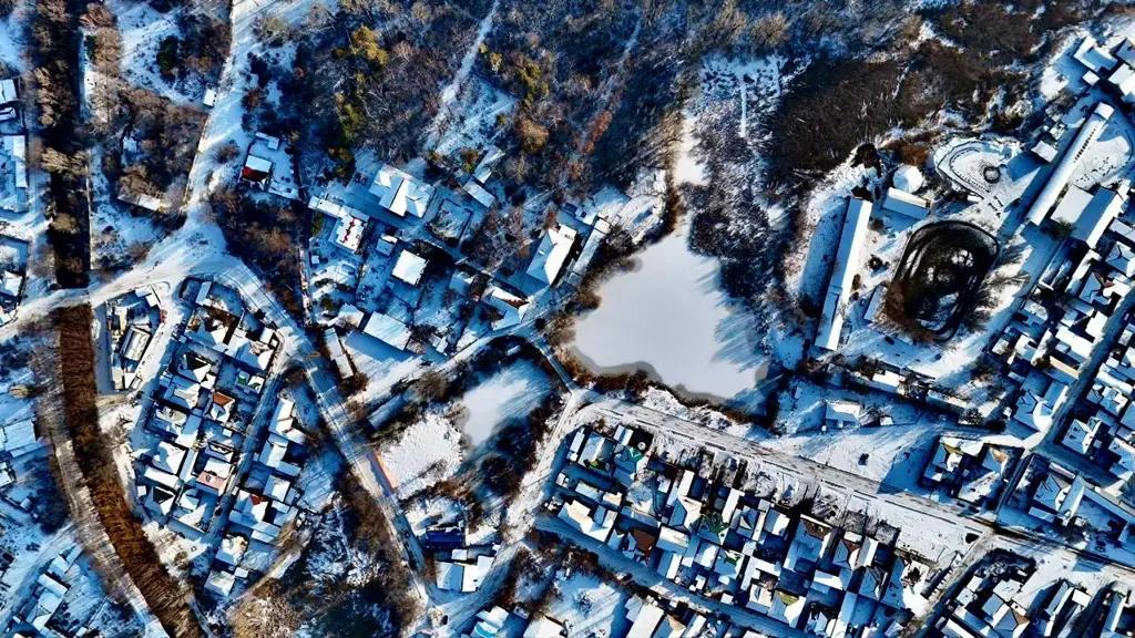 Илимдер академиясынын мыйзамсыз менчиктештирилген жер тилкеси мамлекетке кайтарылды