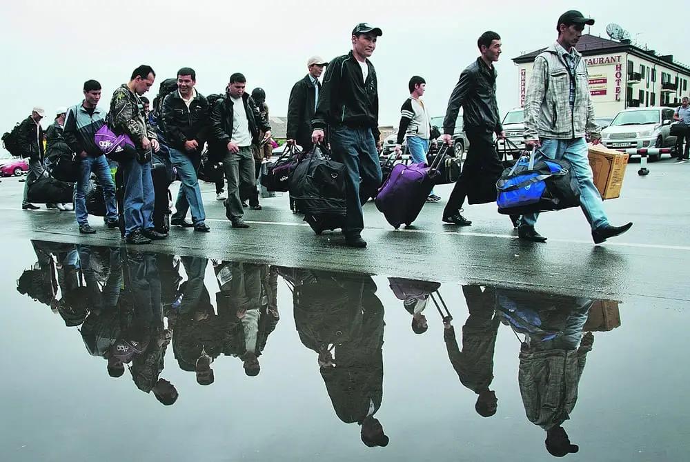 Что нужно знать гражданам КР перед въездом на работу в Россию — рекомендации Минтруда