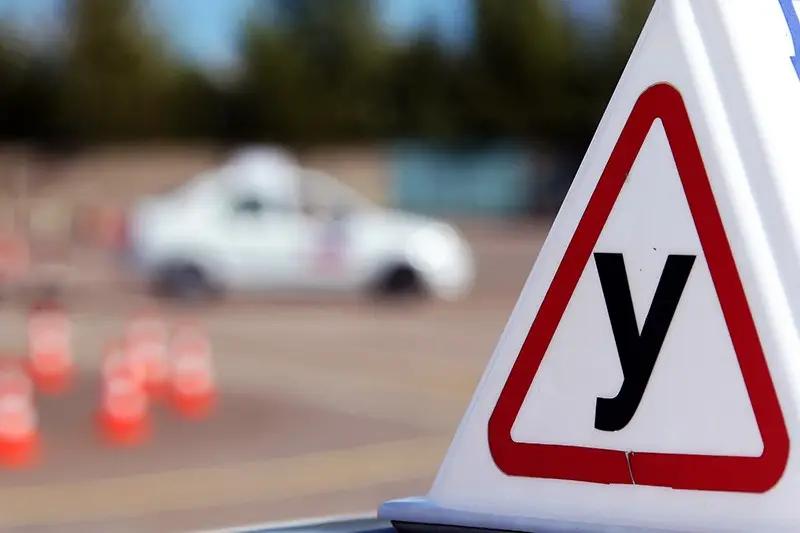 Обучение в государственных автошколах будет стоить 19 тысяч сомов