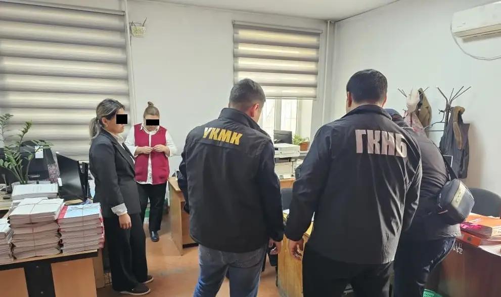 В админсуде Ошской области выявили «мертвые души»