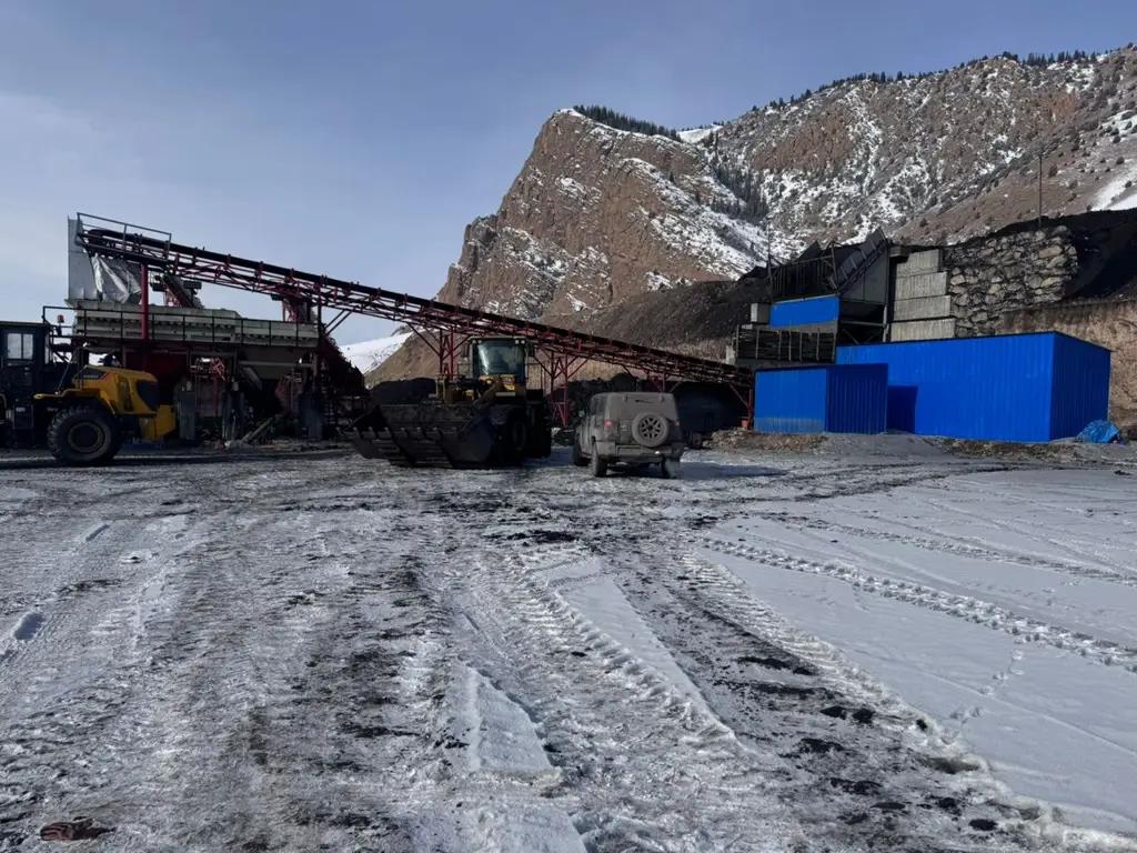 Жумгалда көмүр казган ишканага 1,5 млн сомго чукул айып пул салынды