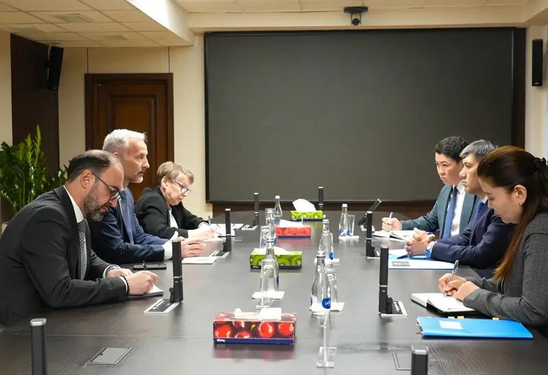 Глава Нацбанка Кыргызстана обсудил сотрудничество с региональным центром МВФ