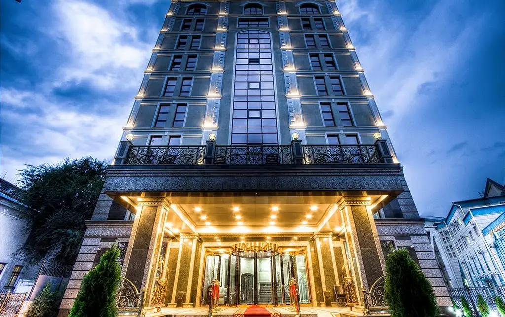 Россиянын онлайн-брондоо кызматы Кыргызстандагы 14 мейманкананы мыкты деп атады