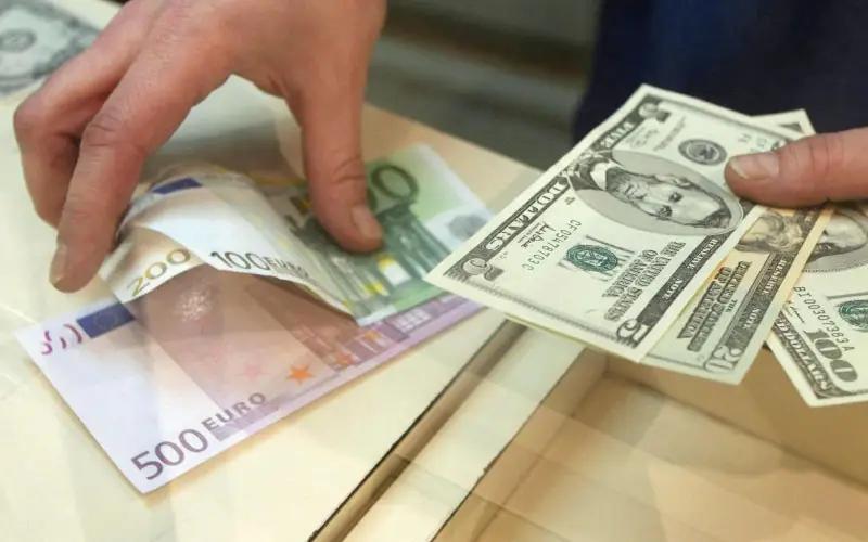 Ош шаарында 12 акча алмаштыруучу жайынын ар бирине 55 миң сомдон айып пул салынды