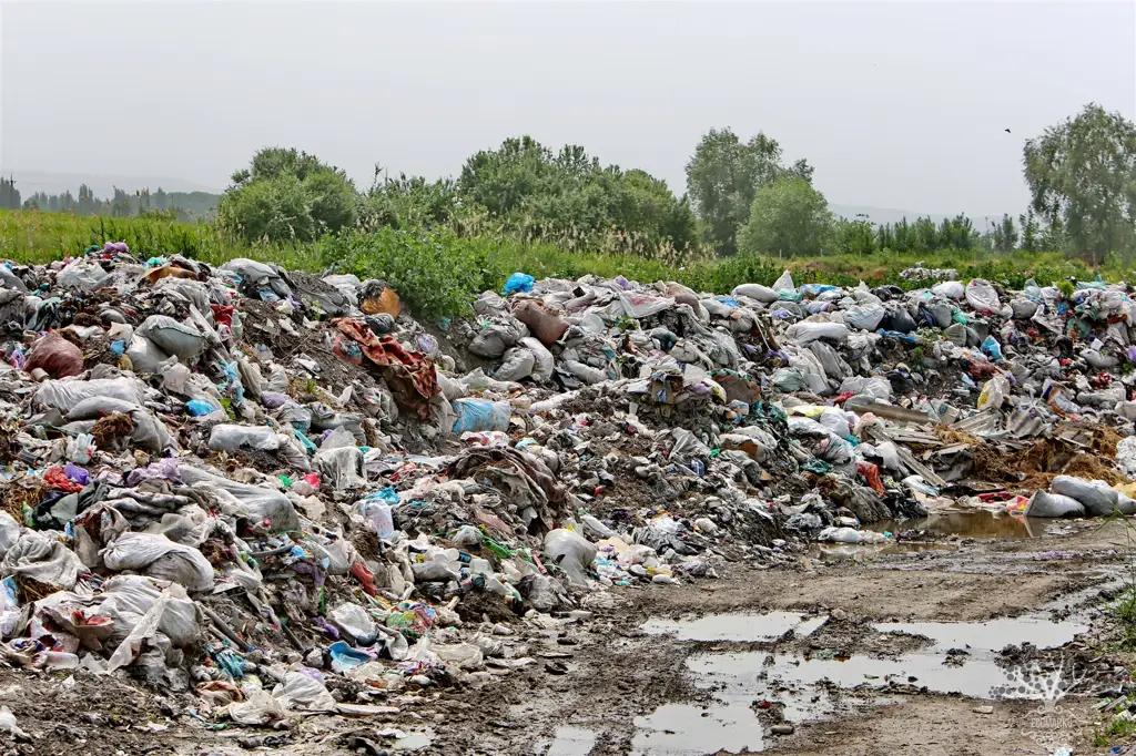 In the south, they want to build a 15-hectare landfill site in three months