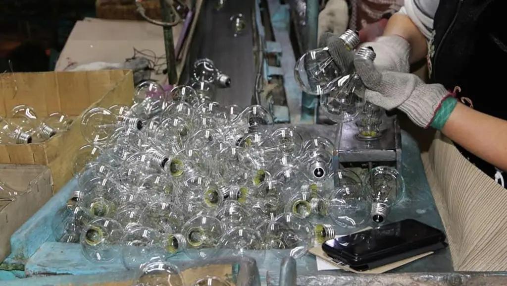 Ламповый завод в Майлуу-Суу провел допэмиссию акций на фоне финансовых трудностей