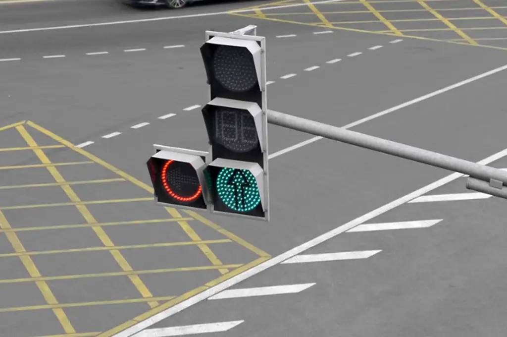 В 2025 году «умные» светофоры были установлены на 21 перекрестке в Бишкеке