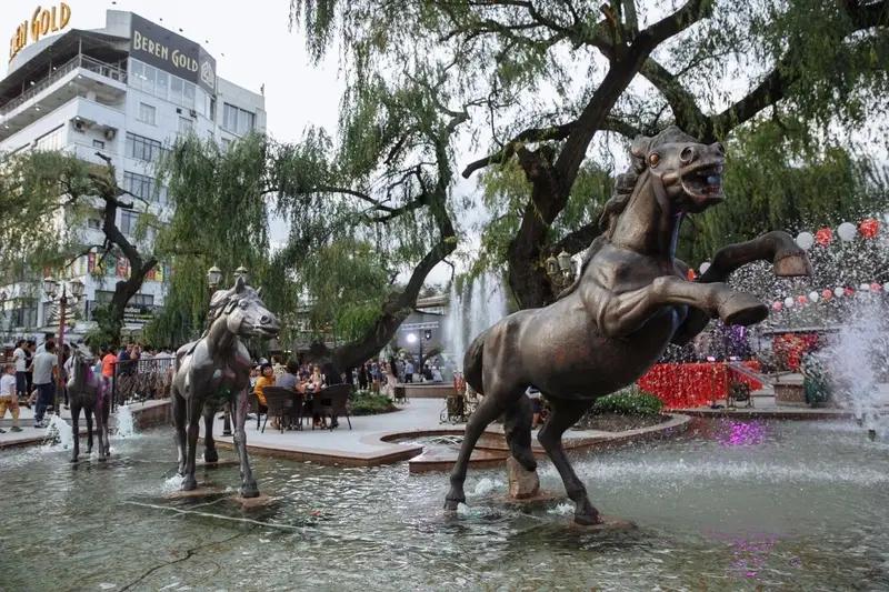 Мэр Бишкека потребовал вернуть фонтаны на проспекте Чуй