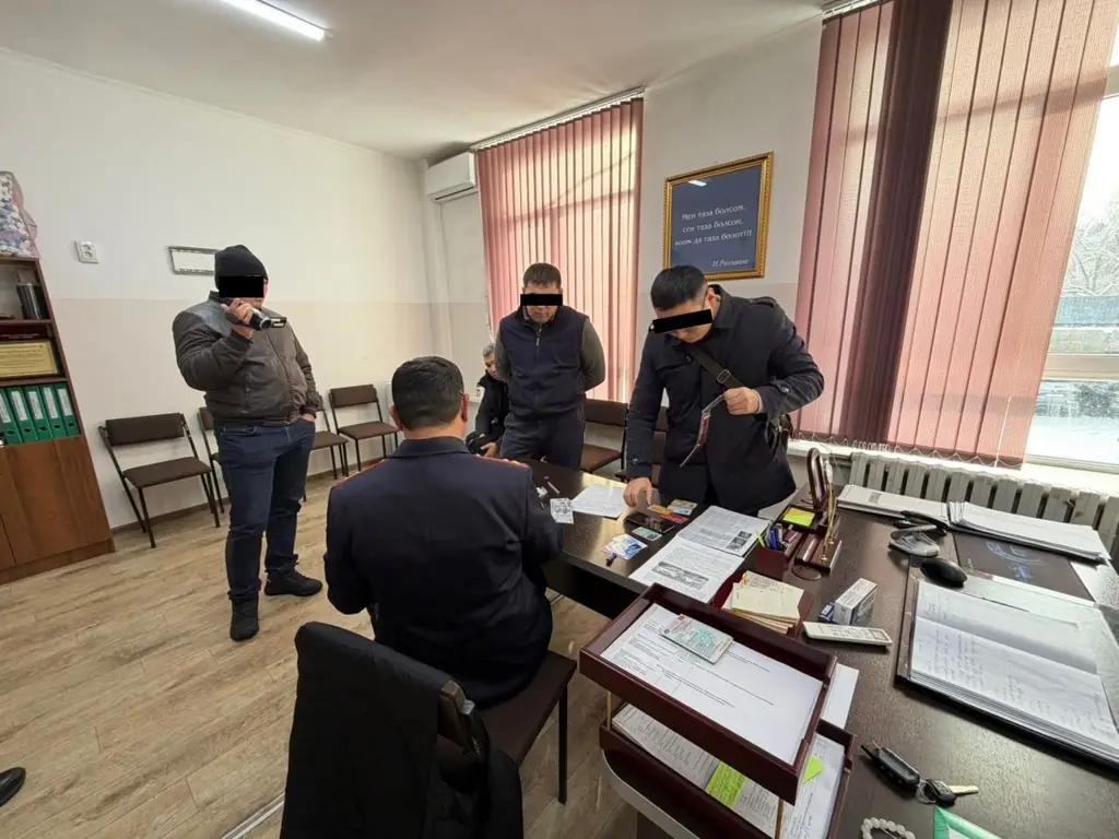 High-ranking police officers in the Pervomaisky district detained for bribery