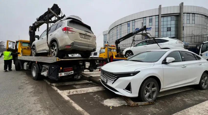 Бишкекте мыйзамсыз токтотулган 100дөн ашык унаа эвакуацияланды