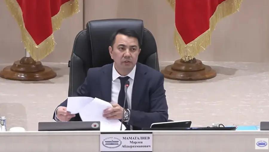 Спикер Жогорку Кенеша назвал размер зарплаты депутатов