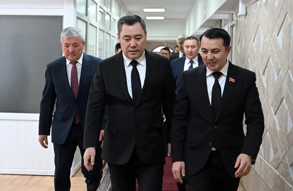 Члены кабинета министров принесли присягу в Жогорку Кенеше