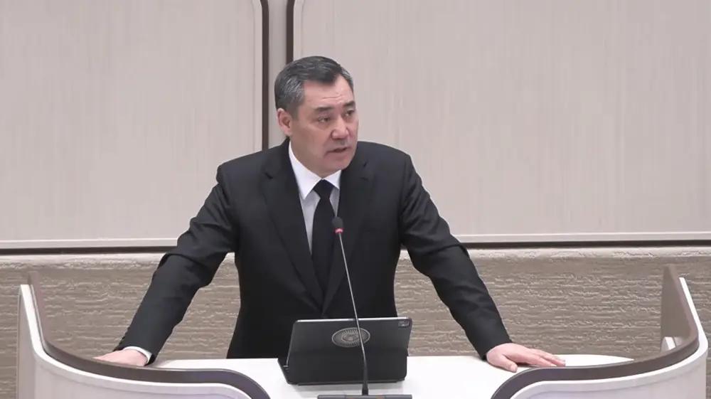 “Жер бекер болсо, МИК батирлерди өз баасына берсе болбойбу?”. Президенттин жообу