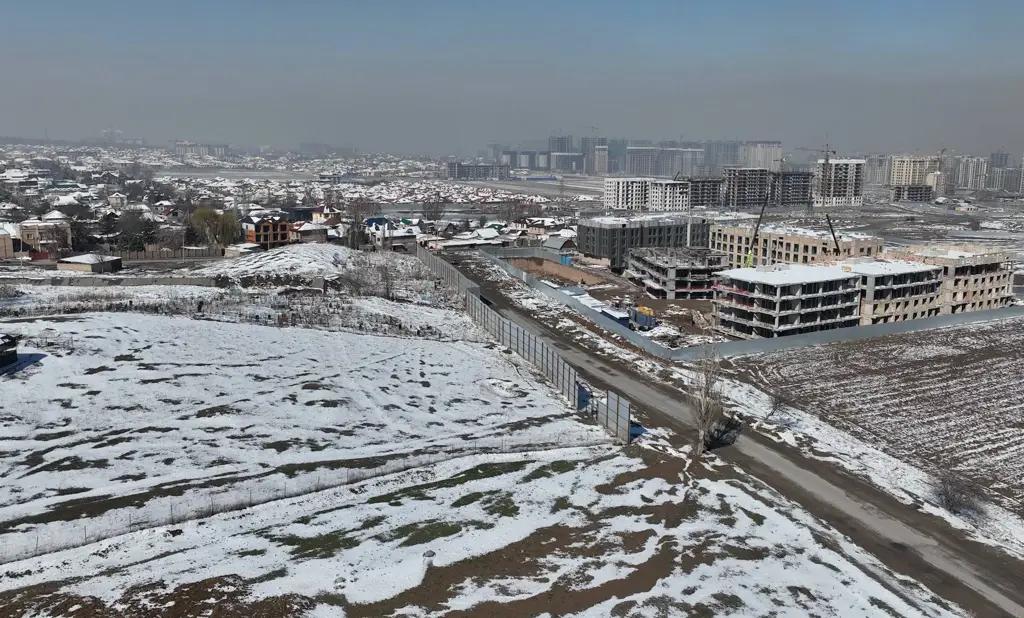 Орто-Сайдагы 4 кабаттуу үйдүн курулушу көрүстөндөн 60–70 метр аралыкта жайгашканы айтылды