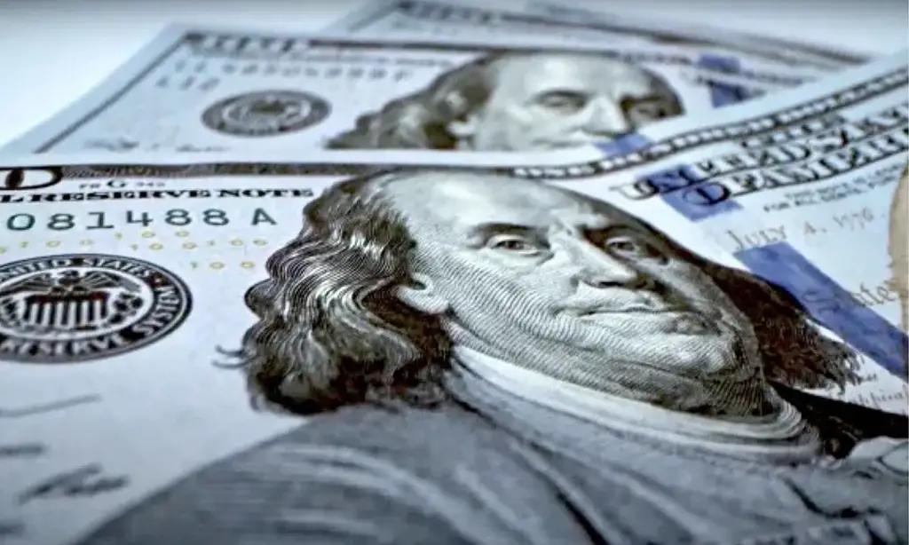 Какие доллары Нацбанк разрешил вывозить из Кыргызстана?