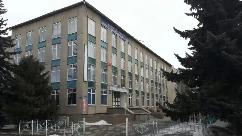 Большой зал музыкального училища в Караколе будет отремонтирован за 17.7 млн сомов