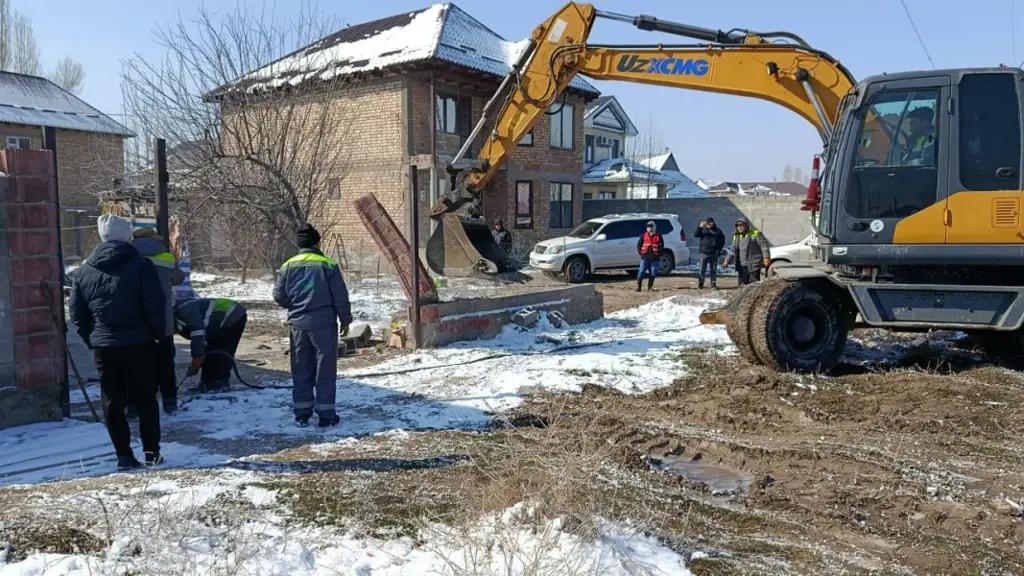 В Бишкеке продолжается демонтаж на улице Профсоюзная