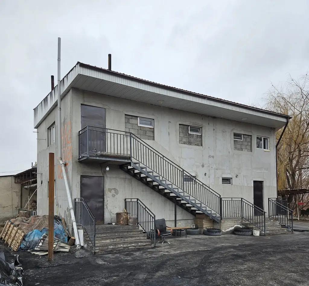 Незаконное строительство в Нарыне: инспекторы выявили нарушения