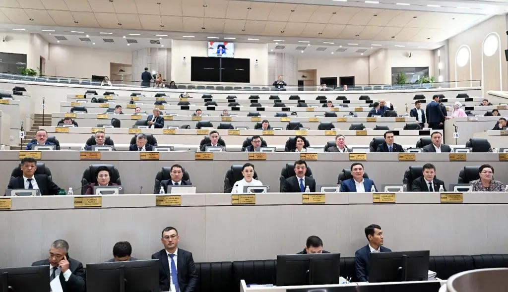 Комитет ЖК одобрил перестановки в Минфине и Нацбанке