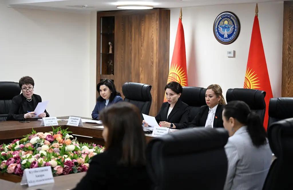 Жогорку Кенеш одобрил проект финансирования реконструкции дорог в Оше на $19.3 млн