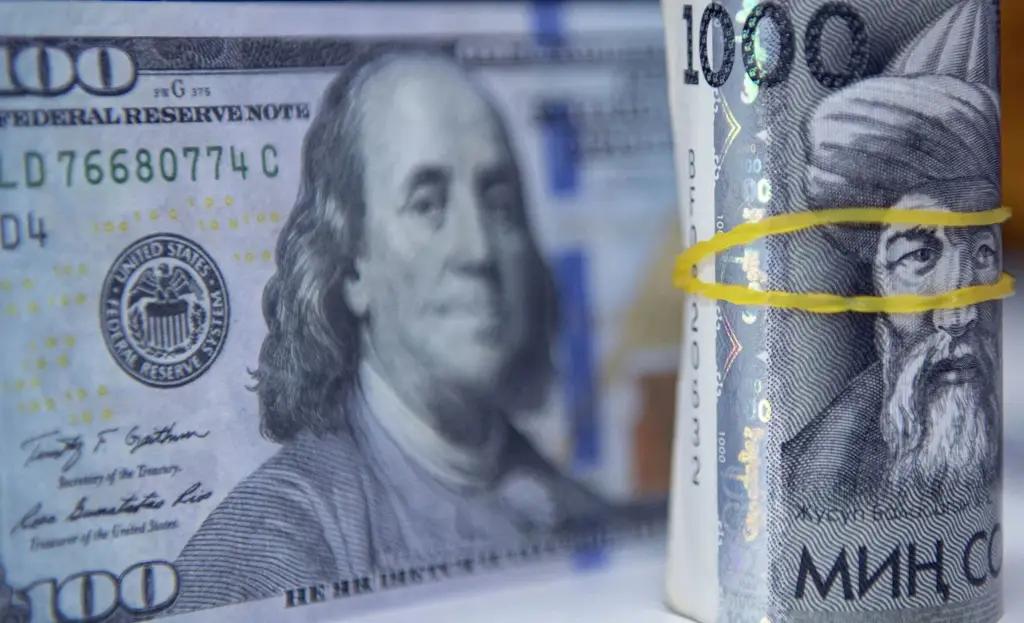 Объем межбанковских валютных сделок в Кыргызстане составил $53.95 млн за четыре дня