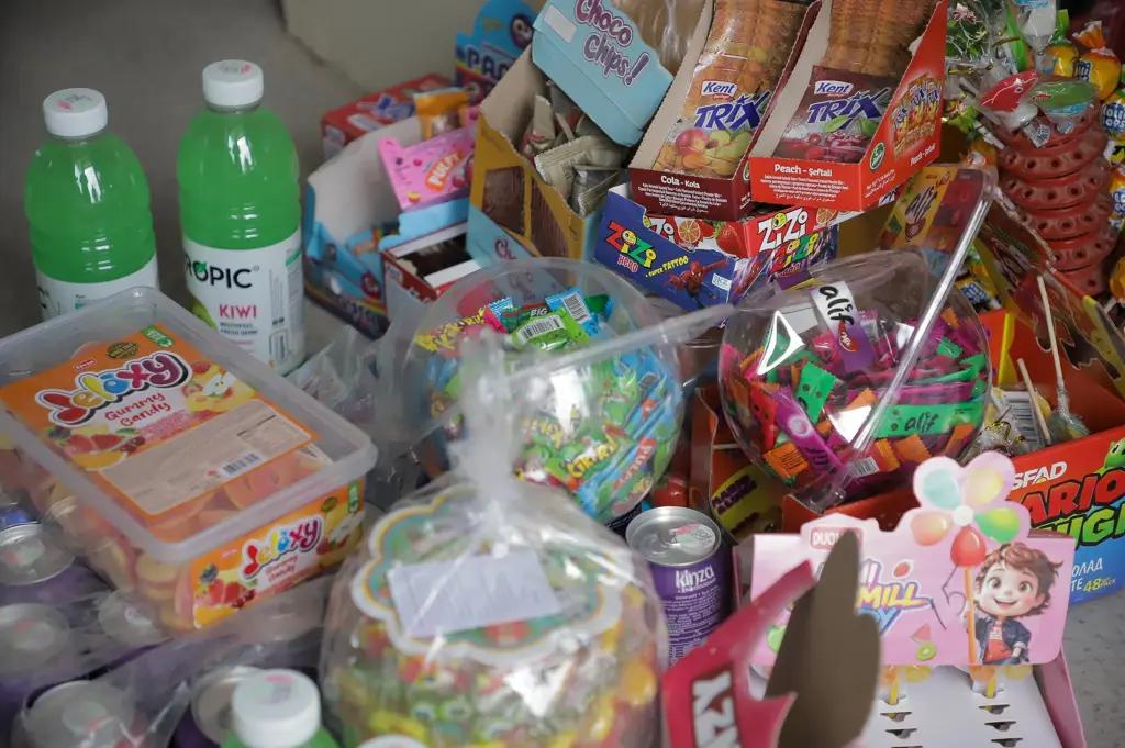 В Оше вблизи школ запретили продавать вредные продукты