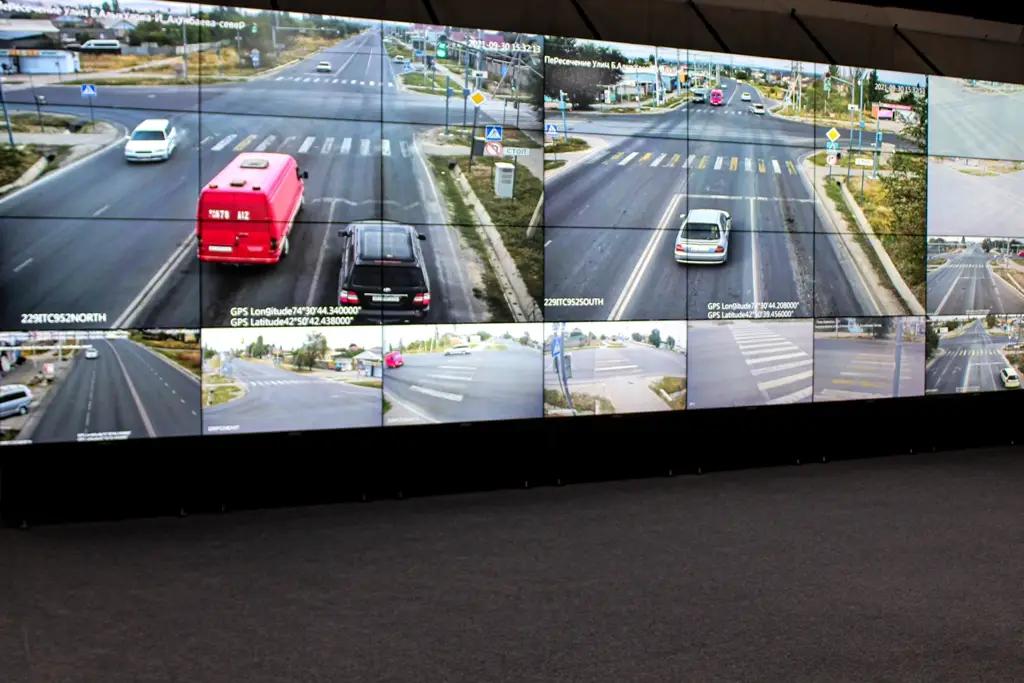 Жол эрежесин бузуп, камерага түшүп калгандар эки айда 351.34 млн сом айыппул төлөдү