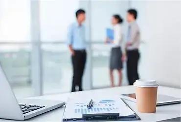 Банки теряют до половины рабочего времени сотрудников из-за неэффективности