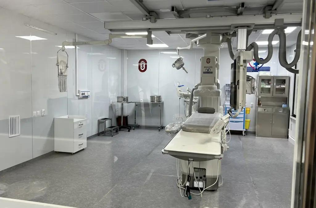 В клинике ОшГУ провели более 100 сложнейших операций, включая пересадку печени