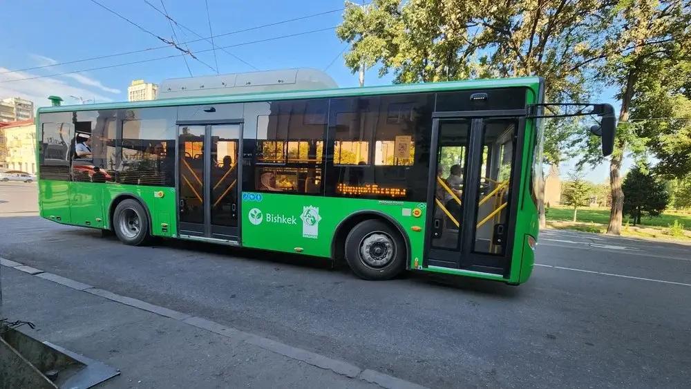 Бишкек мэриясы 400 автобус линияга чыкпай жатат деген маалыматты төгүндөдү