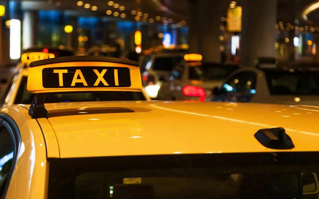 Кайгуул кызматы: Такси болуп иштөө үчүн лицензия алгандардын саны аз болууда