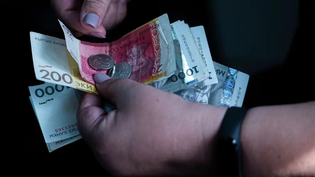 Бир СМС билдирүү менен пенсияга чыгып каласыз. Соцфонд пенсияга чыгууну жеңилдетүү жолун караштырып жатат