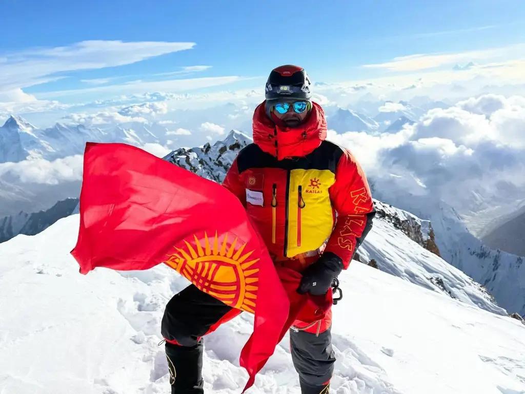 Первый кыргызстанец, покоривший Эверест, возглавил Госагентство по развитию туризма